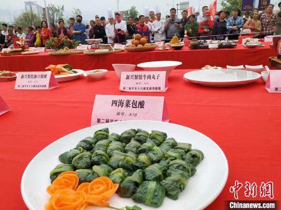 11月13日,平乐十八酿美食争霸赛展开擂台。 欧惠兰 摄
