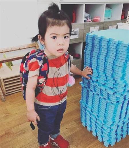 BO妞新发型曝光 贾静雯笑翻:怎么会有小孩这样