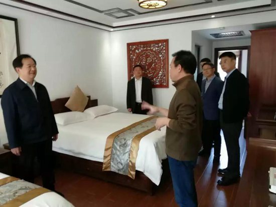吴江区人大常委会视察吴江民宿助推民宿产业发
