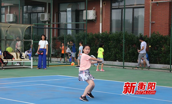 喜迎省运会:衡阳市青少年网球锦标赛火力全开