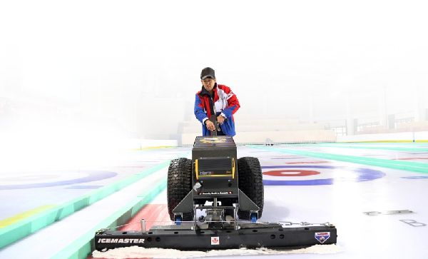 摩擦，“似魔鬼的步伐”，冰壶怎么玩你知道吗？