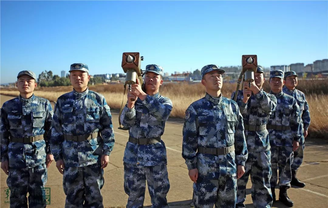 南部战区空军地空导弹某旅评选年度十大强军标兵