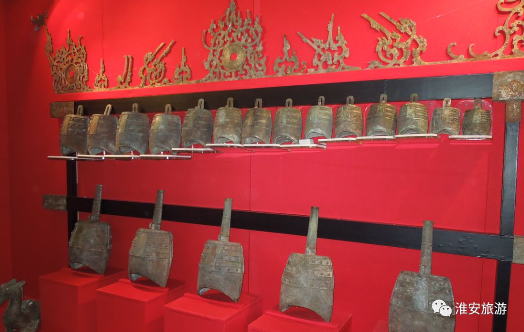 一日观遍秀丽河山，享尽人间至味。