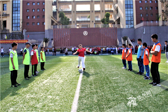 【寻访重庆最美女教师】曾经体育老师当班主任不被看好 如今她成了副校长