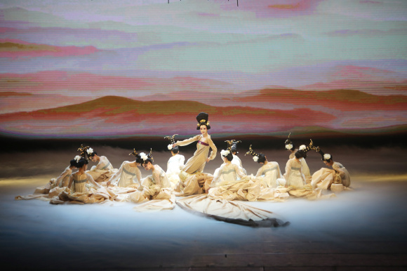 重庆市歌舞团原创舞剧《杜甫》首次亮相全国舞展