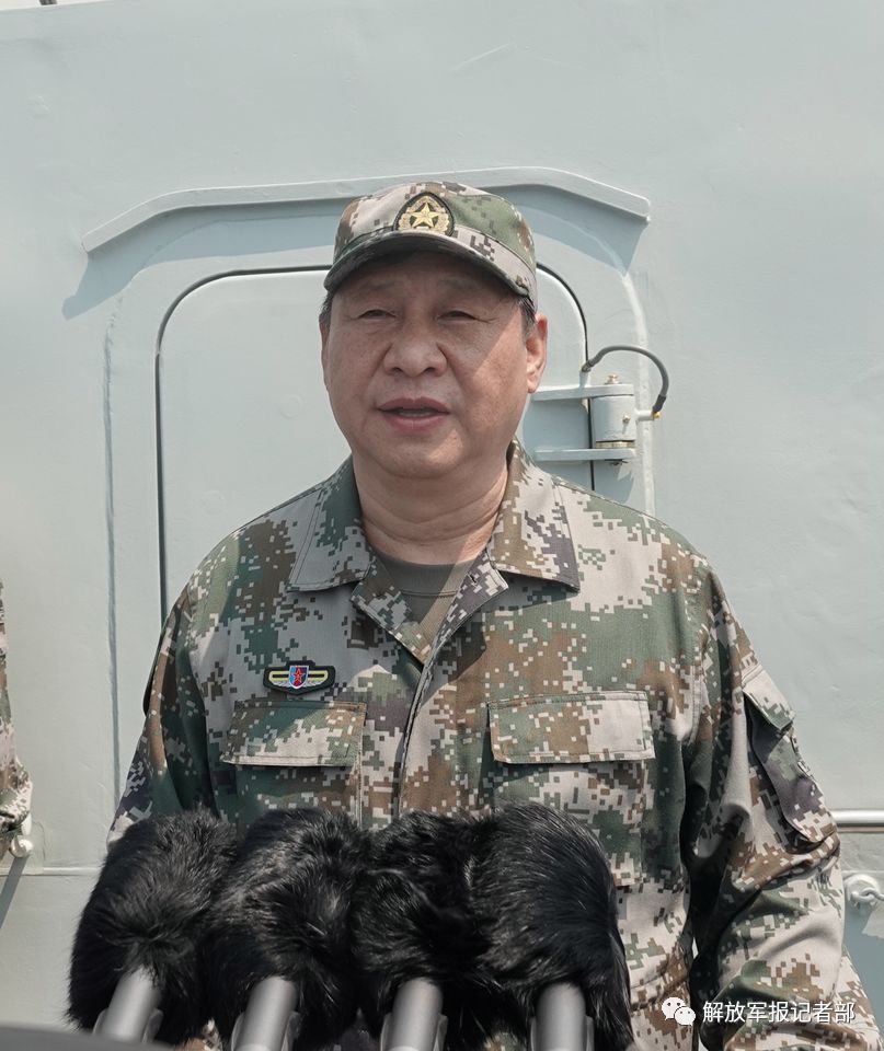 中央军委在南海海域隆重举行海上阅兵(高清大