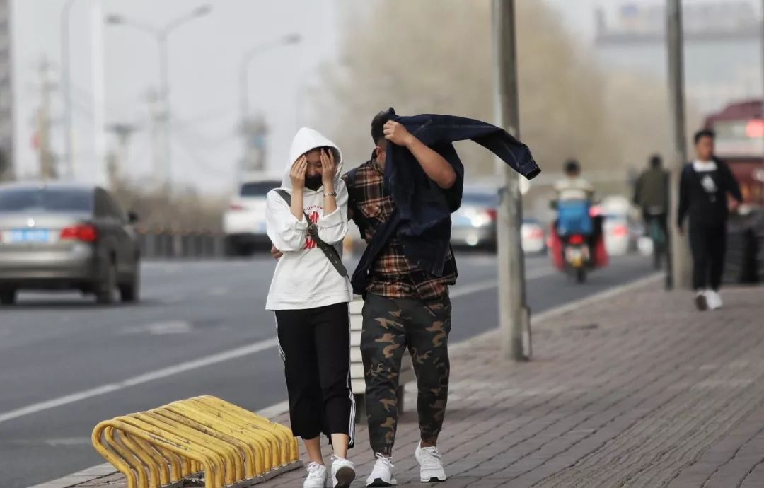 谷雨节气长春地区气温蹿升到30℃ 刮9级大风