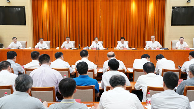 郭声琨在全国扫黑除恶专项斗争领导小组会议上