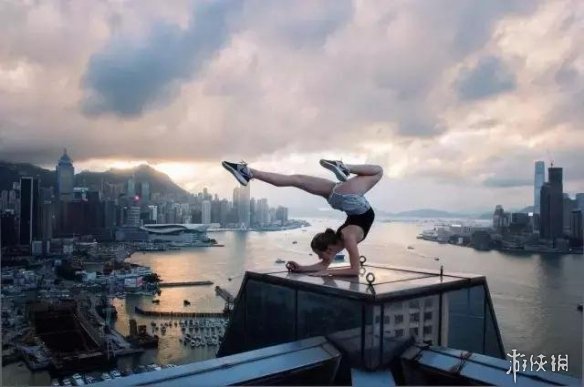 战斗民族人少是有原因的!小姐姐晒超高性感私房照