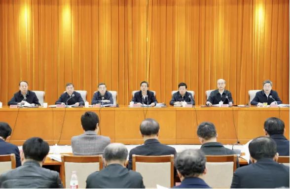 扫黑除恶第二年任务: 始终保持强大攻势不断取