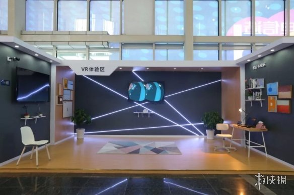 中国电信重庆公司召开“智能宽带,千兆光网”发布会 千兆智能宽带30秒下载5G电影。