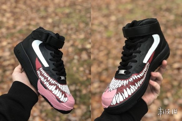 粉色长舌太亮眼!漫威粉丝定制“毒液”款耐克AF1跑鞋