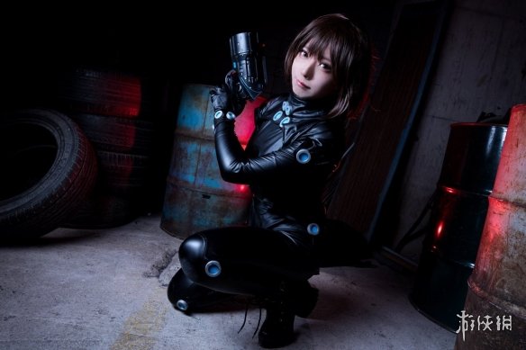 日本萌妹Cos《杀戮都市》山咲杏 紧身皮衣完美身材