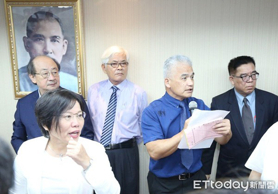 国民党团诉求退回李进勇。(图片来源:台湾“东森新闻云”)