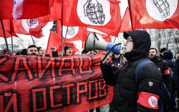 1月20日，数百名示威者走上莫斯科街头，抗议俄方将色丹岛和齿舞诸岛移交日方。（法新社）