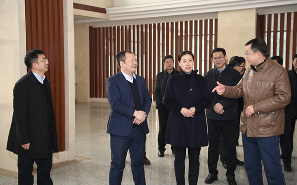 【教育局】局长梁国超等陪同省教育厅厅长李晓