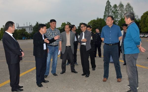 黄山市副市长一行到黄山机场调研航空口岸相关工作489757_
