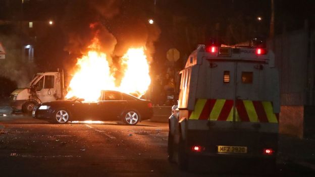 北愛爾蘭西北部,騷亂爆發現場。圖/BBC