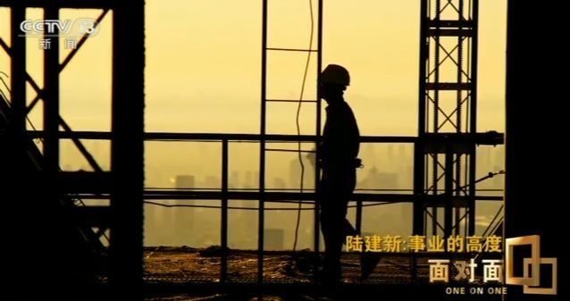 轮盘聊天中文版|好暖心的纸条!“伟大的交警同志们,辛苦啦!”