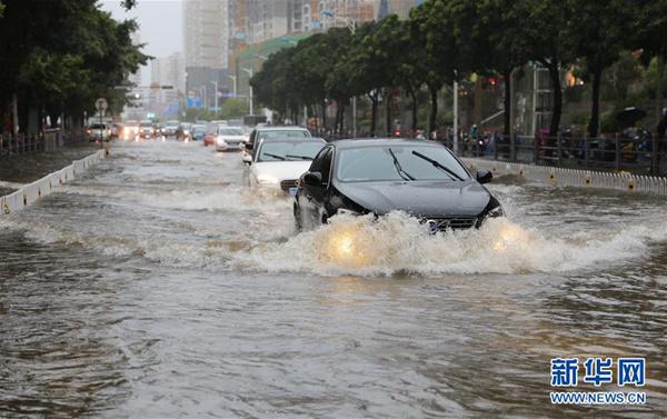 南北方多省有暴雨 武汉长沙等地高温持续一周