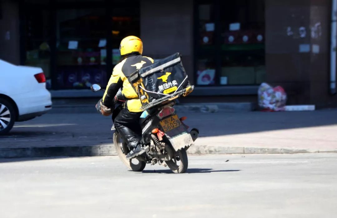 3月19日起至年底 长春交警综合整治摩托车、电