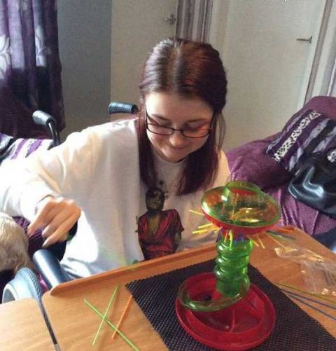 简单的小手术却导致体操女孩全身瘫痪,6年后其