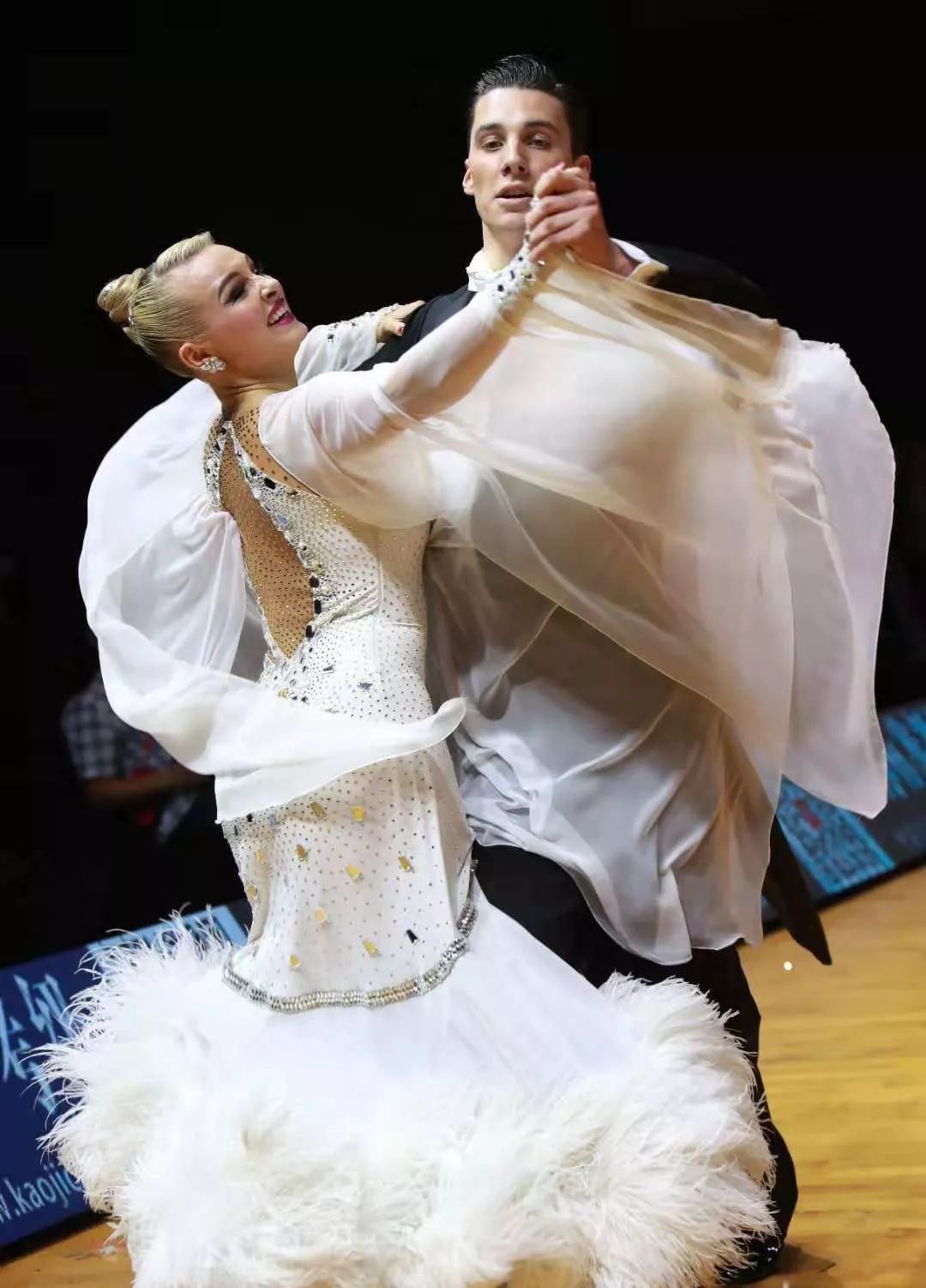 错过会后悔!白菜价坐直升机,私人订制赏花