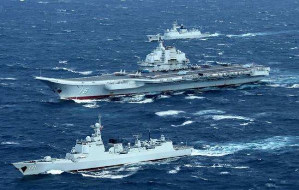 原标题:境外媒体:美军报告渲染中国军力威胁 参考消息网8月18日报道 境外媒体称,根据五角大楼的一份新报告,中国的轰炸机很可能在进行训练,准备打击位于太平洋地区的美国及其盟友目标。该报告详细说明了北京为了打胜仗将如何让其地面部队转型。 指中国轰炸机锁定美国目标 据法新社8月16日报道,16日公布的这份向国会提交的年度报告强调了中国不断增强的军事、经济和外交影响力,以及北京如何利用这一点迅速在国际上留下足迹,并确立地区主导地位。 报道援引这份报告说,中国轰炸机正在发展打击距中国尽可能远的目标的能力,过去