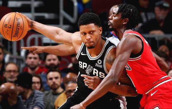 马刺队gdp组合分别是谁_吉诺比利,帕克三人