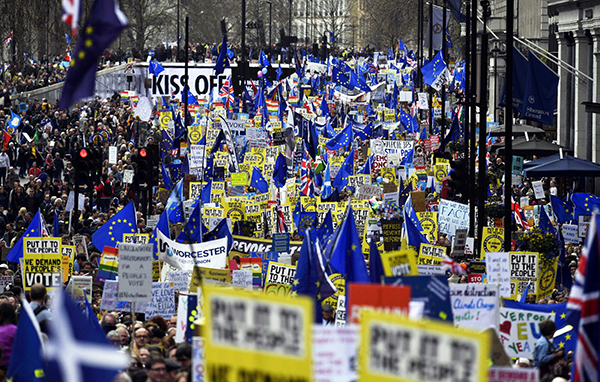 英国人口2019年底_英国彻底退欧或推至2019年底 工作人员还没招齐
