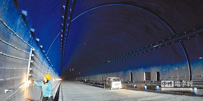 "台湾海峡海底隧道"引发岛内热议 台网友九成叫好