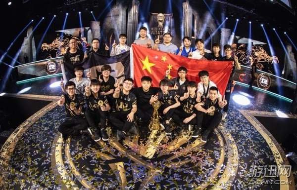 LOL微笑直播曝亚运会电竞名单：下路Uzi+明，中单兮夜