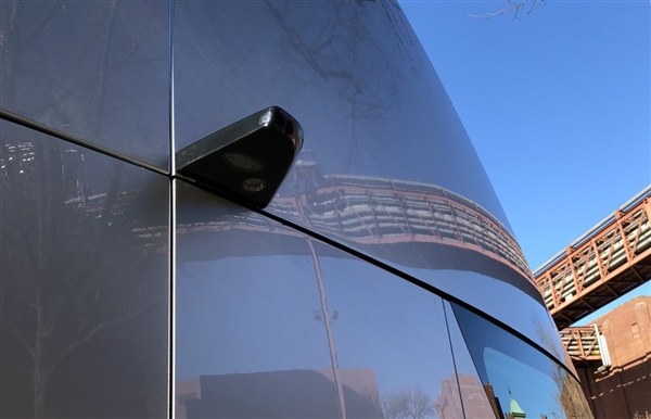 特斯拉Semi电动卡车高清近照首曝:帅过擎天柱