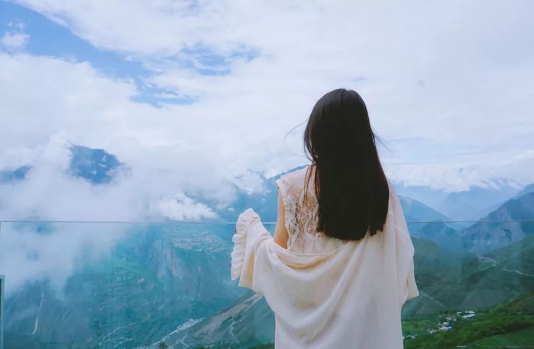 怎么拍才能让女朋友的照片在朋友圈点赞10W