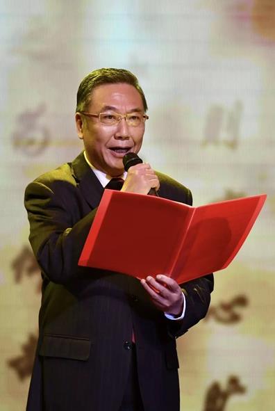 中小学语文示范诵读库朗读者:陆洋