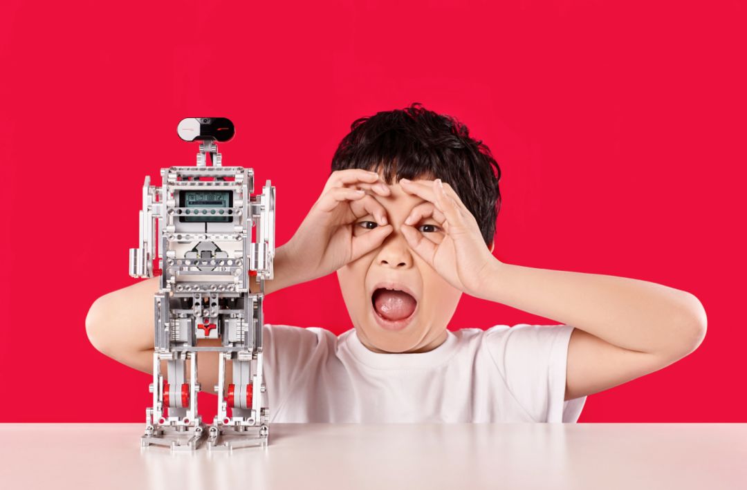 福利|实探贝尔机器人儿童学院,原来乐高课不只
