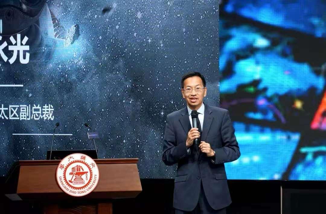 20181203_065204_705.jpg 专家研讨高科技时代下的电影发展新思路