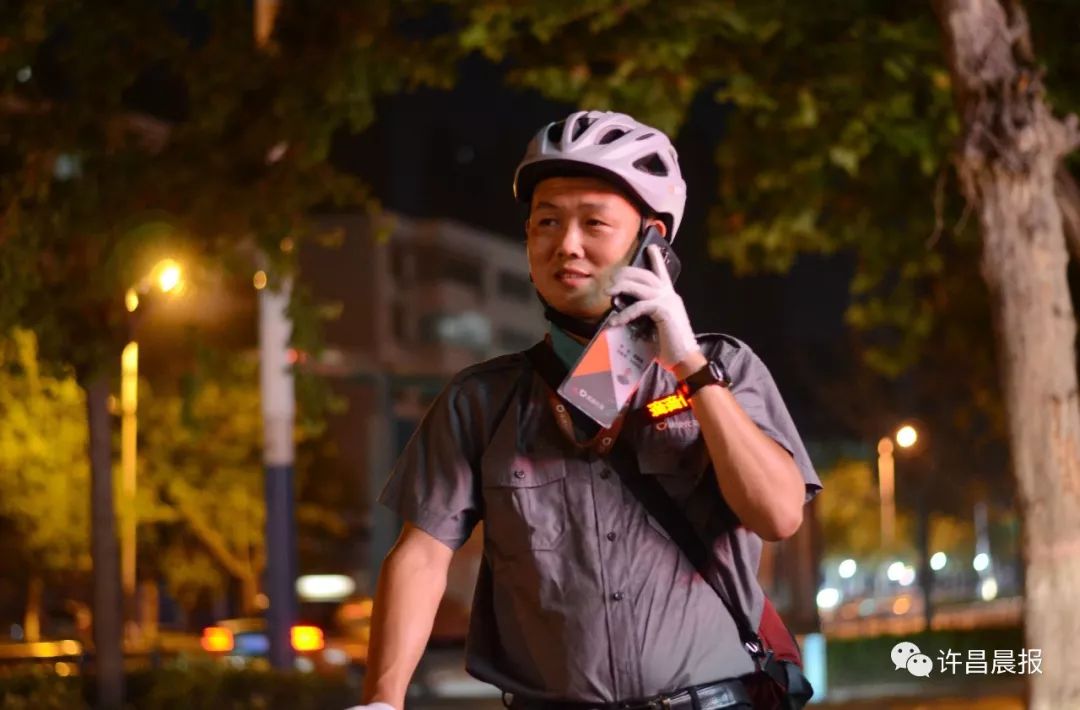 【晨报人物】关注都市夜归人--代驾司机: 夜色