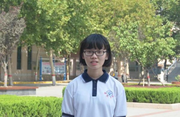 河北文科707分郭家萌:选择北大金融专业,喜欢