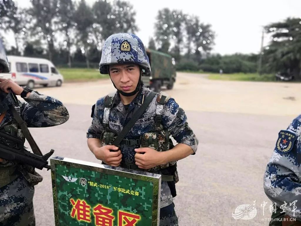 这群利剑军医特战队的小哥哥,不止是有点帅