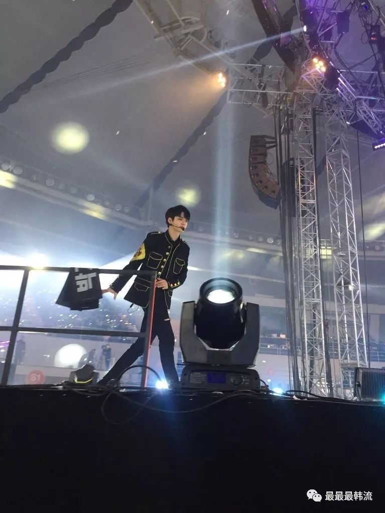 一日偶像|她的双马尾热搜来得太快!这才是当之无愧的生图杀手!