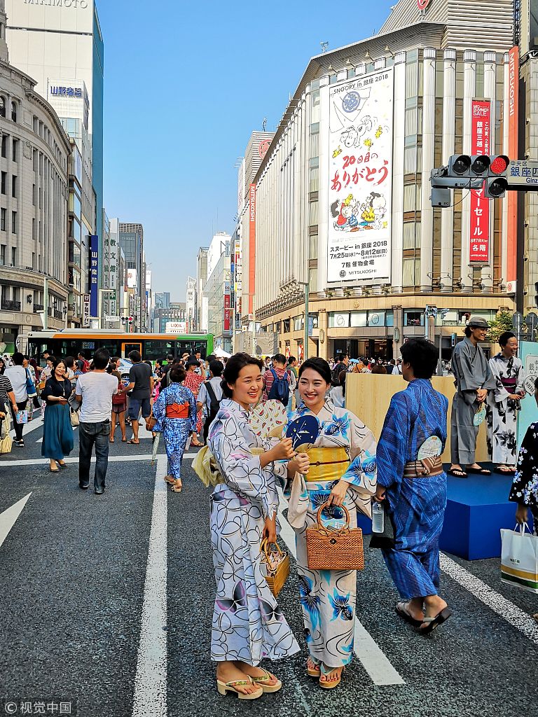 东京穿和服逛银座纳凉活动 吸引市民游客