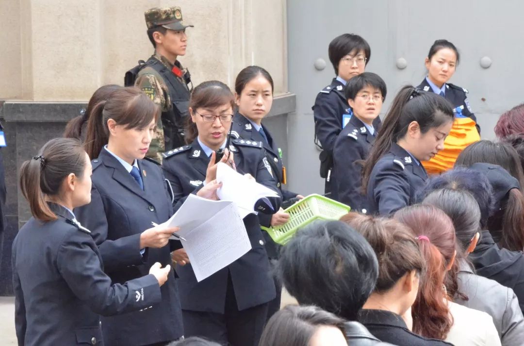 8名女性社区服刑人员丨首次走进省女子监狱接