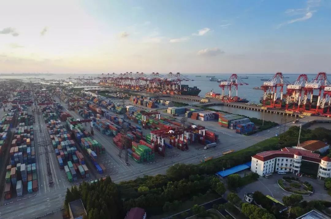 热点 | 新华社评论员:美国贸易霸凌主义与全世界为敌