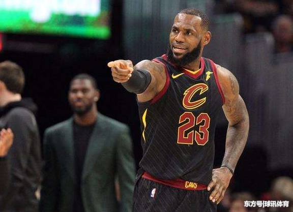 nba上场前做的,nba球员上场前踩的是什么