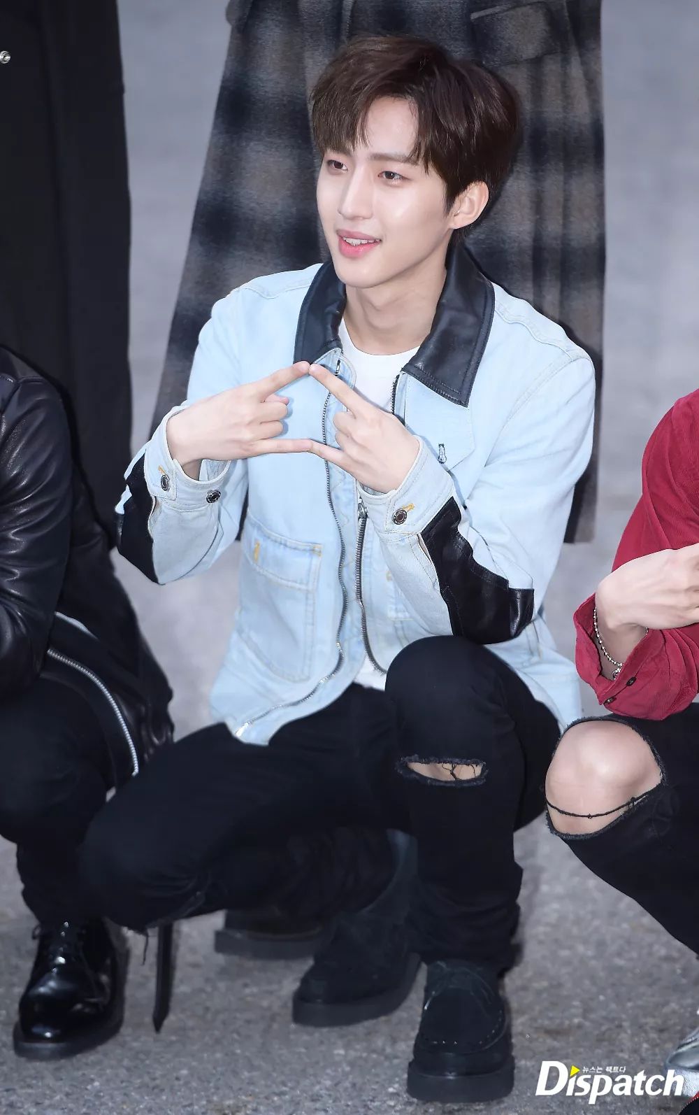 D 韩娱|能力值1000%!…爱豆中的hit曲作曲家