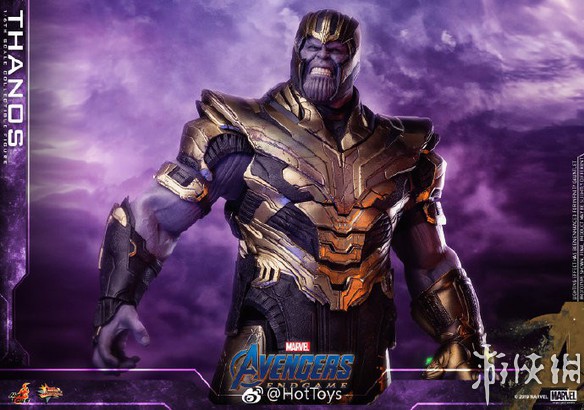 《复仇者联盟4》灭霸人偶 双刃大剑瞩目肌肉质感逼真