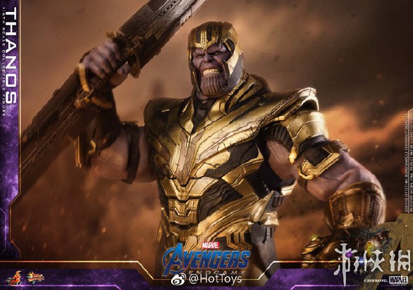 《复仇者联盟4》灭霸人偶 双刃大剑瞩目肌肉质感逼真