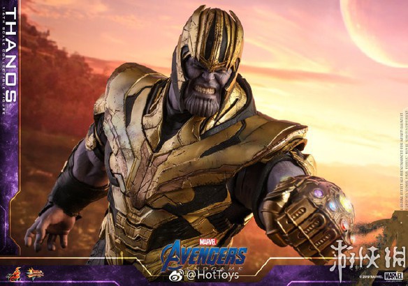 《复仇者联盟4》灭霸人偶 双刃大剑瞩目肌肉质感逼真