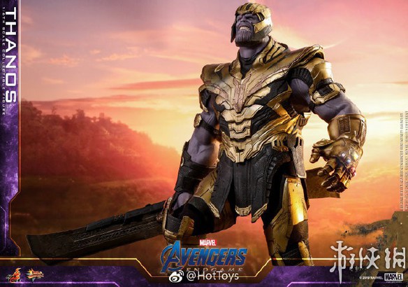 《复仇者联盟4》灭霸人偶 双刃大剑瞩目肌肉质感逼真